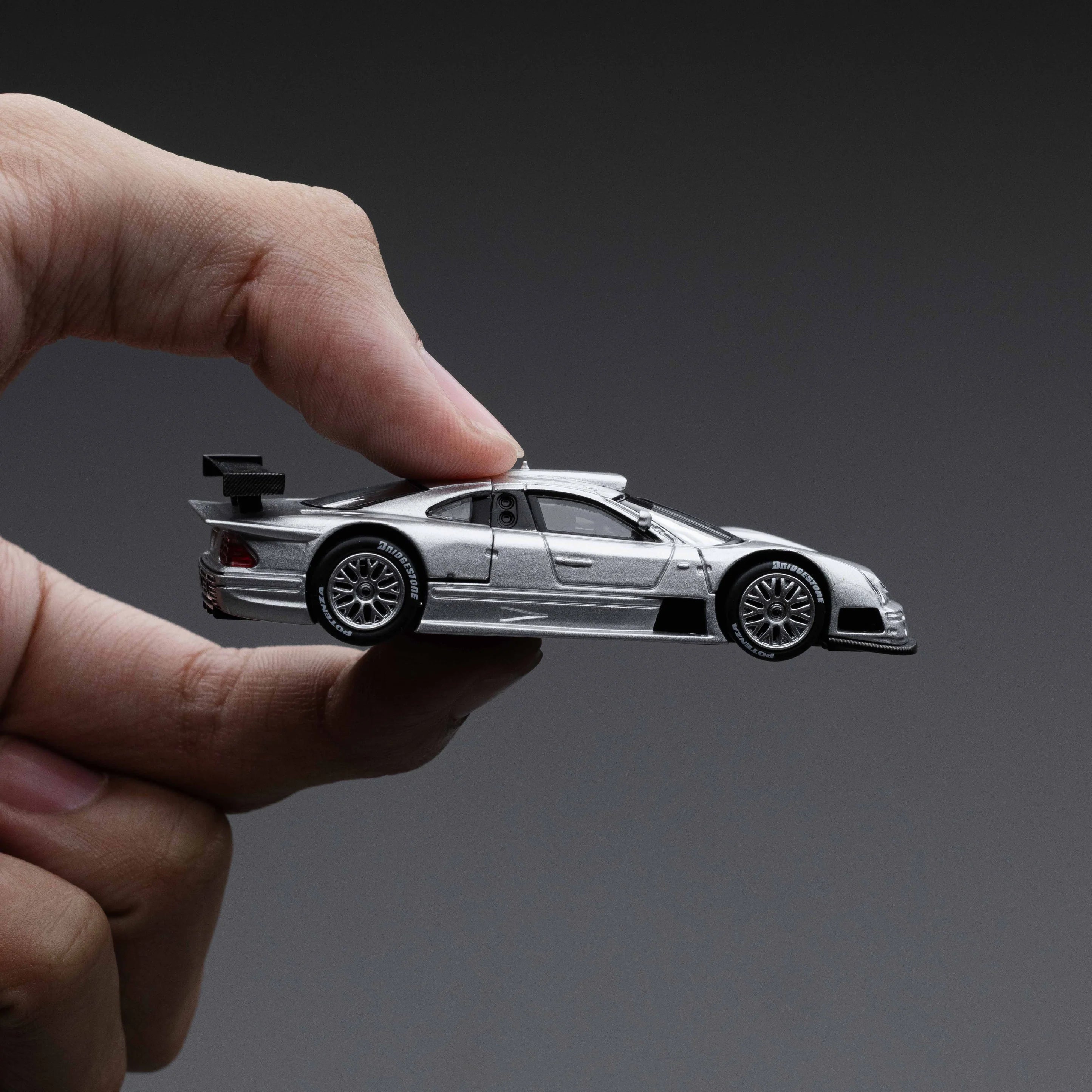 Pop Race 1:64 Mercedes-Benz AMG CLK GTR in Silver