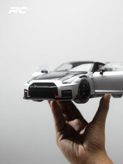 MOTORHELIX 1:18 Nissan GT-R NISMO (R35) Special Edition 2022 NISMO Ultimate Metal Silver