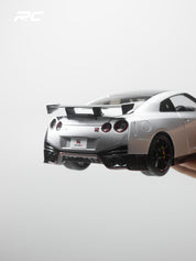 MOTORHELIX 1:18 Nissan GT-R NISMO (R35) Special Edition 2022 NISMO Ultimate Metal Silver
