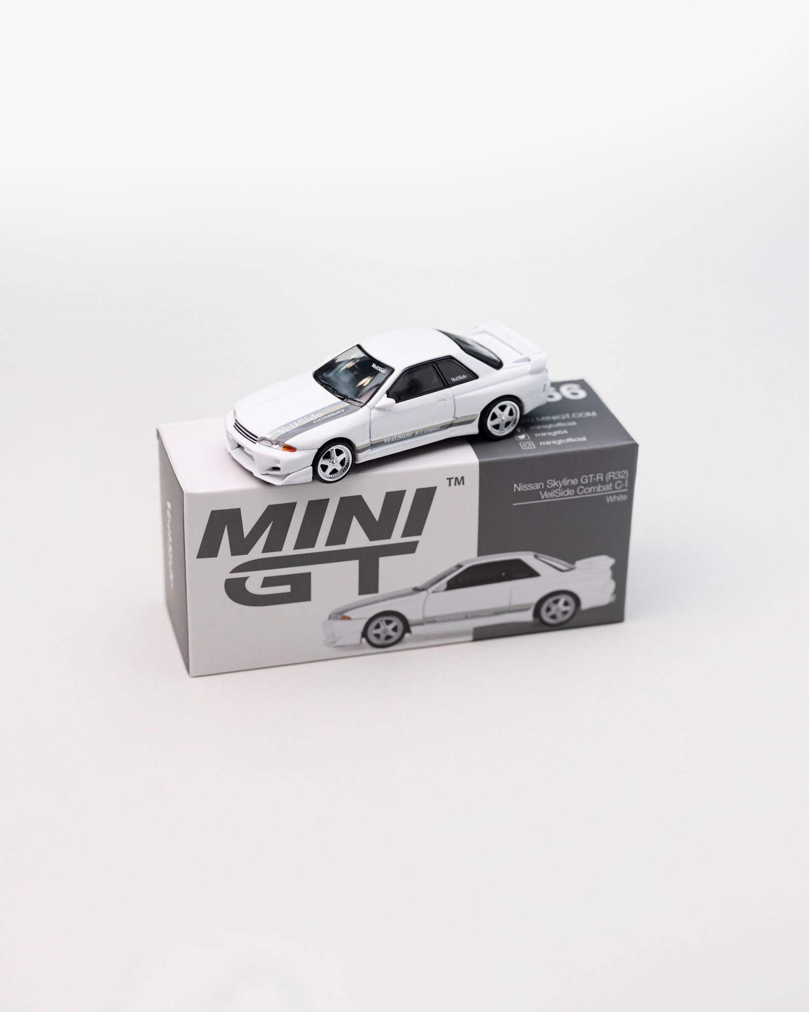 MINIGT - NISSAN SKYLINE GT-R (R32) VEILSIDE COMBAT C-I WHITE