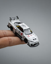 MINIGT - Nissan LB-ER34 Super Silhouette ATHLETE/COLLET