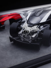 Set 1/18 & 1/64 LCD  McLaren Senna GTR 2021 White/Red