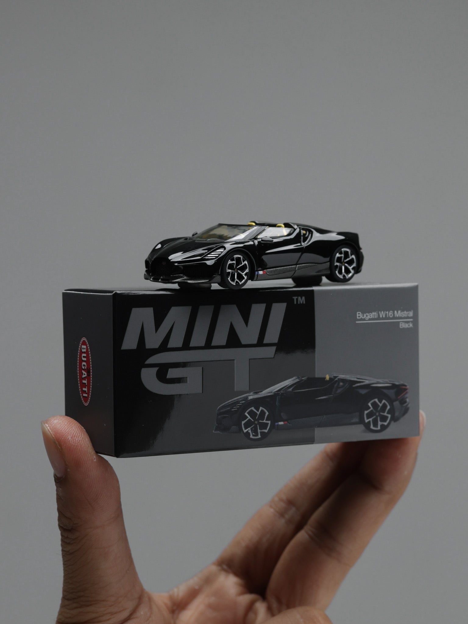 MiniGT 1/64 Bugatti W16 Mistral
Black