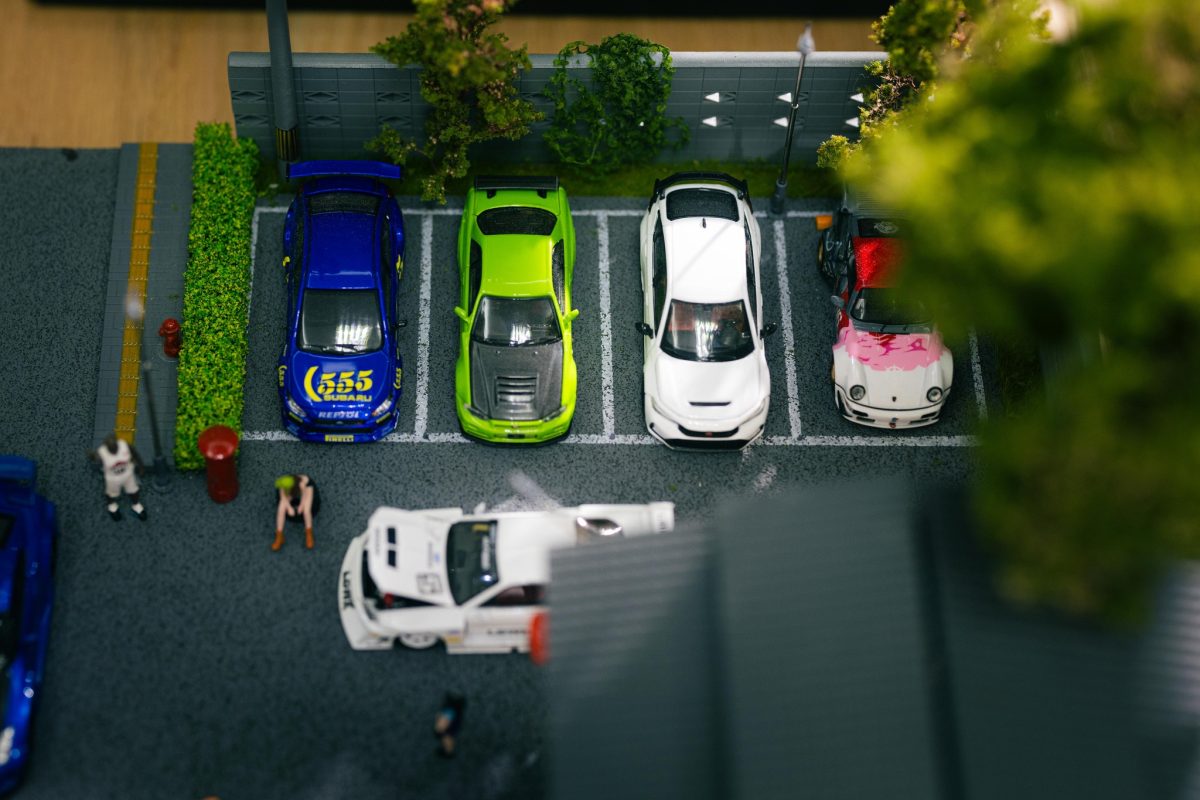 1/64 REPAIR GARAGE WITH LIGHT