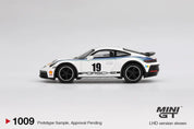 MINI GT 1:64 PORSCHE 911 DAKAR RALLY 1974 – WHITE - PRE ORDER