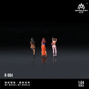 MoreArt1:64 Beautiful and Beautiful Girl Doll Set Simulation Resin Model