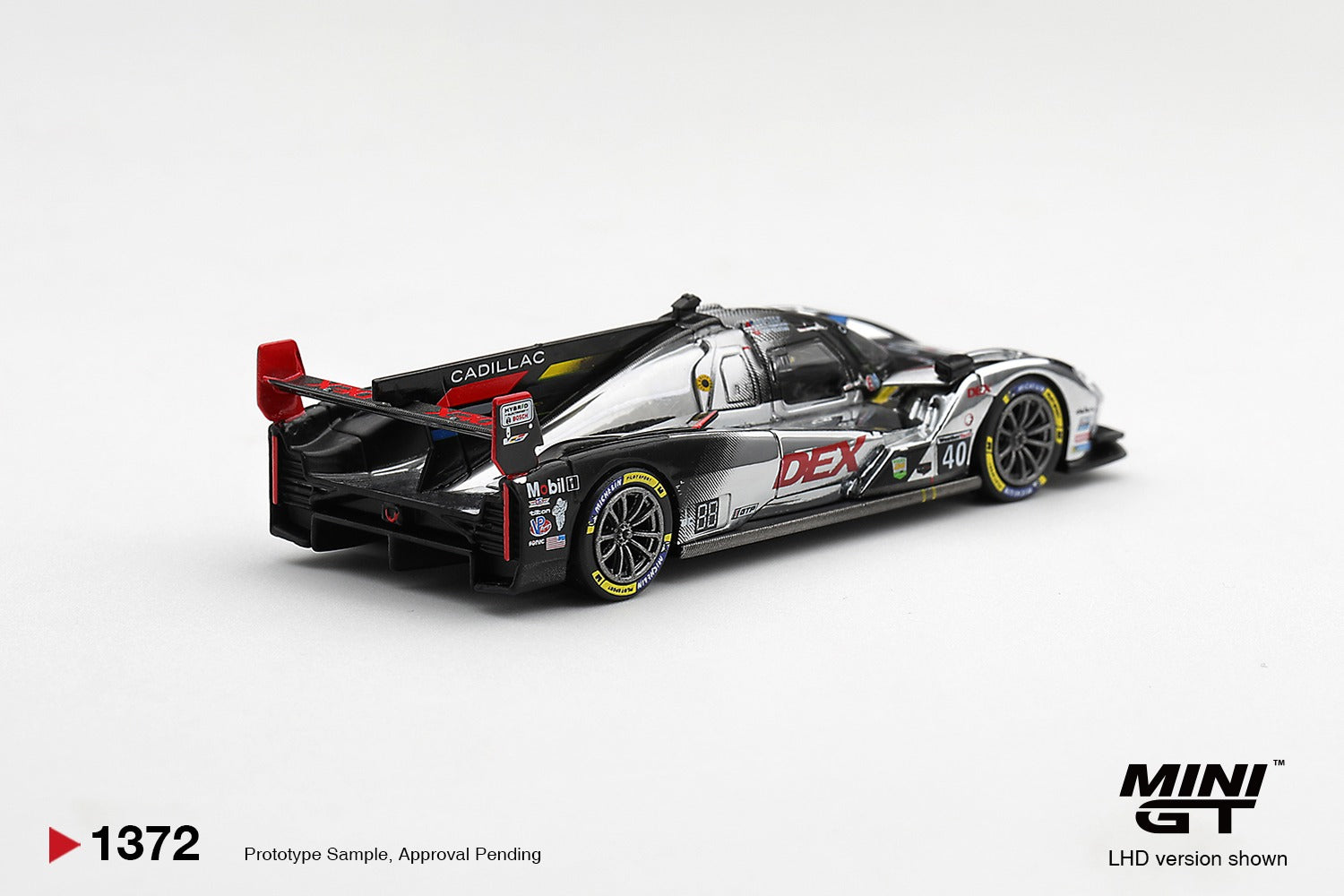 MINIGT 1/64 Cadillac V-Series.R #40 Cadillac Wayne Taylor Racing 2025 IMSA Daytona 24 Hrs