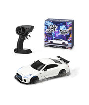 Nissan GTR R35 1/64 4WD Drift Car Remote Control Version - White